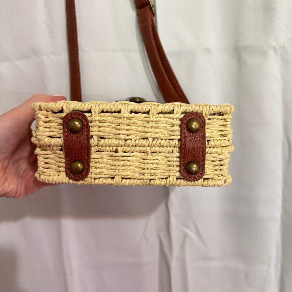 Women's Straw Square Wicker Crossbody Bag Summertime Picnic Vibes - Picture 6 of 9
